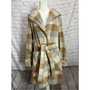 A New Day wool style pea coat with front snap enclosure and belt size medium